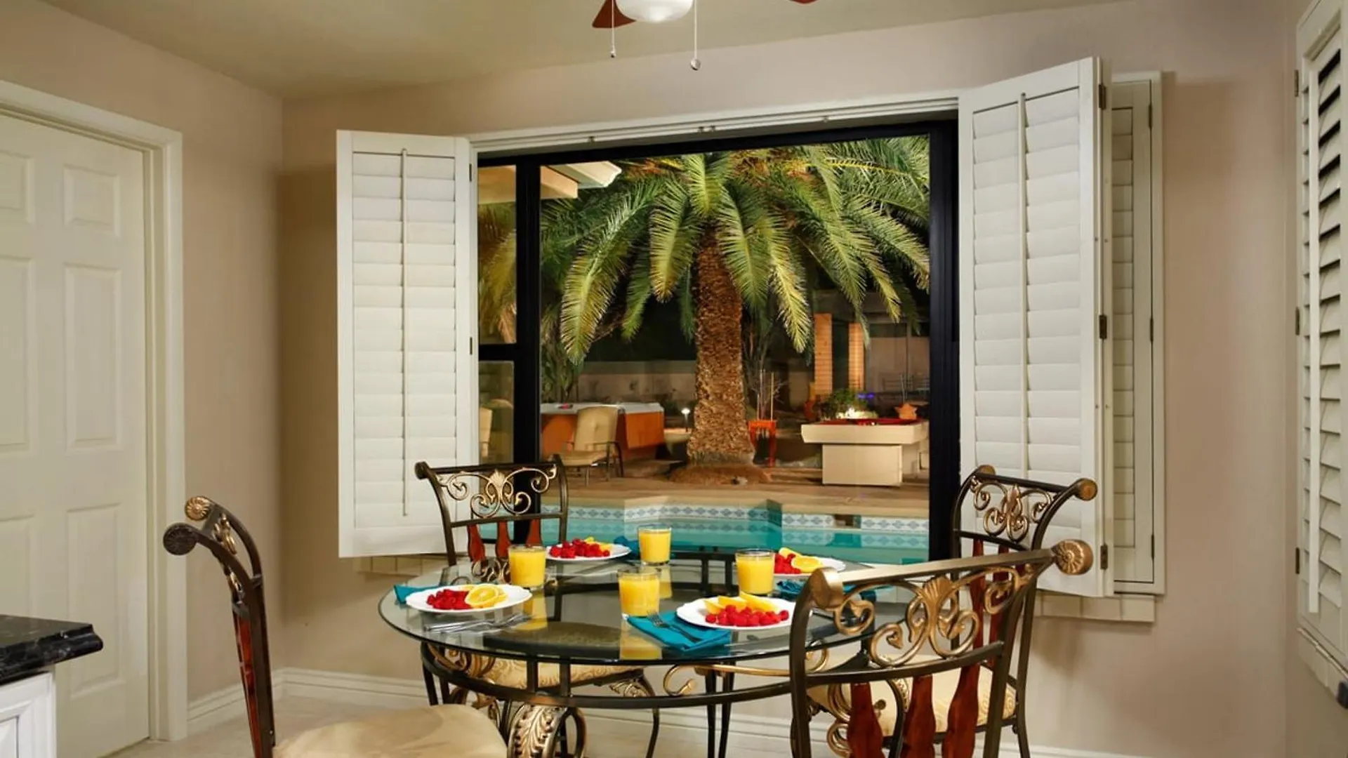 Newly Listed Customized Beds 8 Kings Or 18 Total Villa Phoenix United States