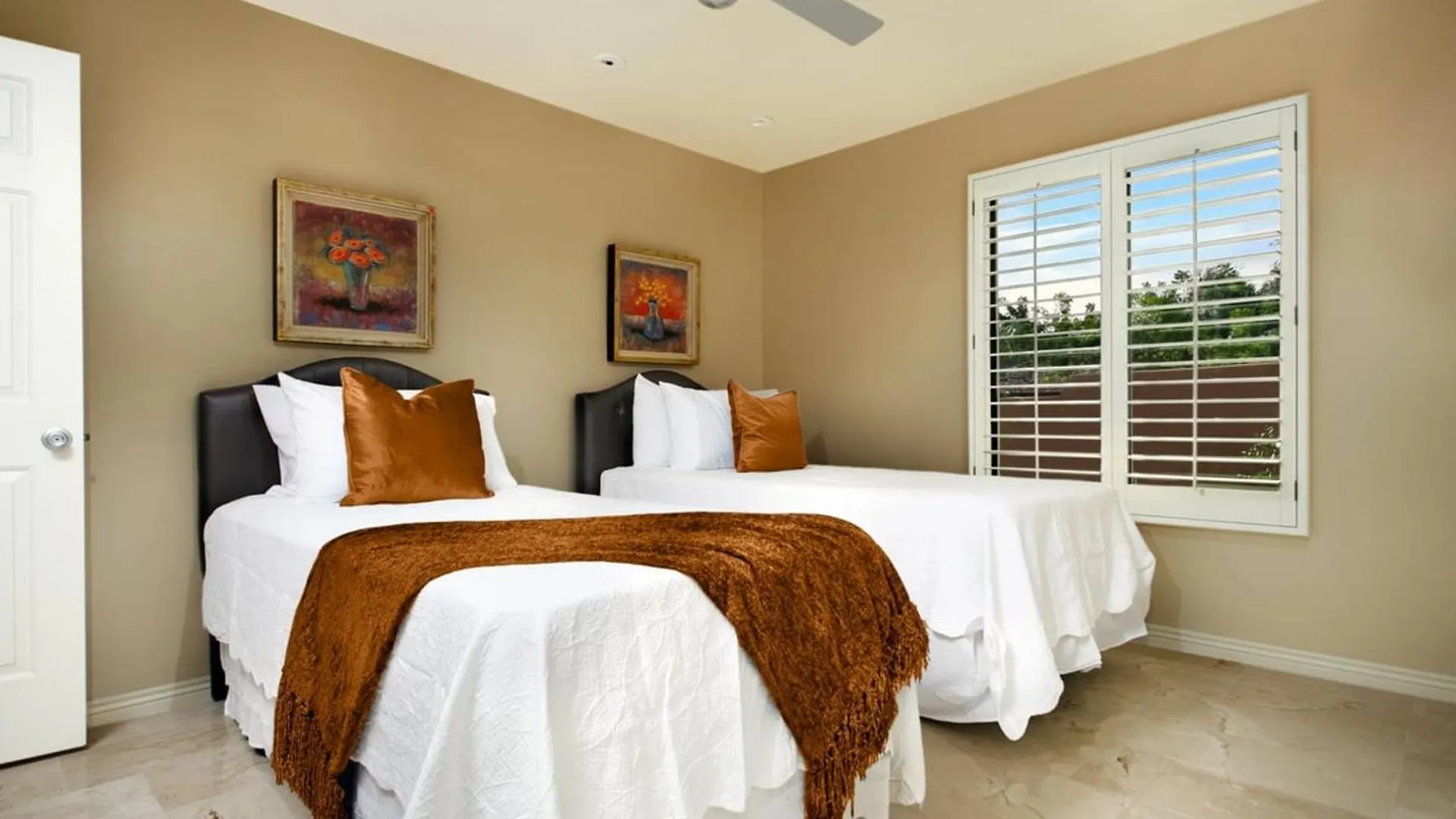 Newly Listed Customized Beds 8 Kings Or 18 Total Villa Phoenix 0*,  United States