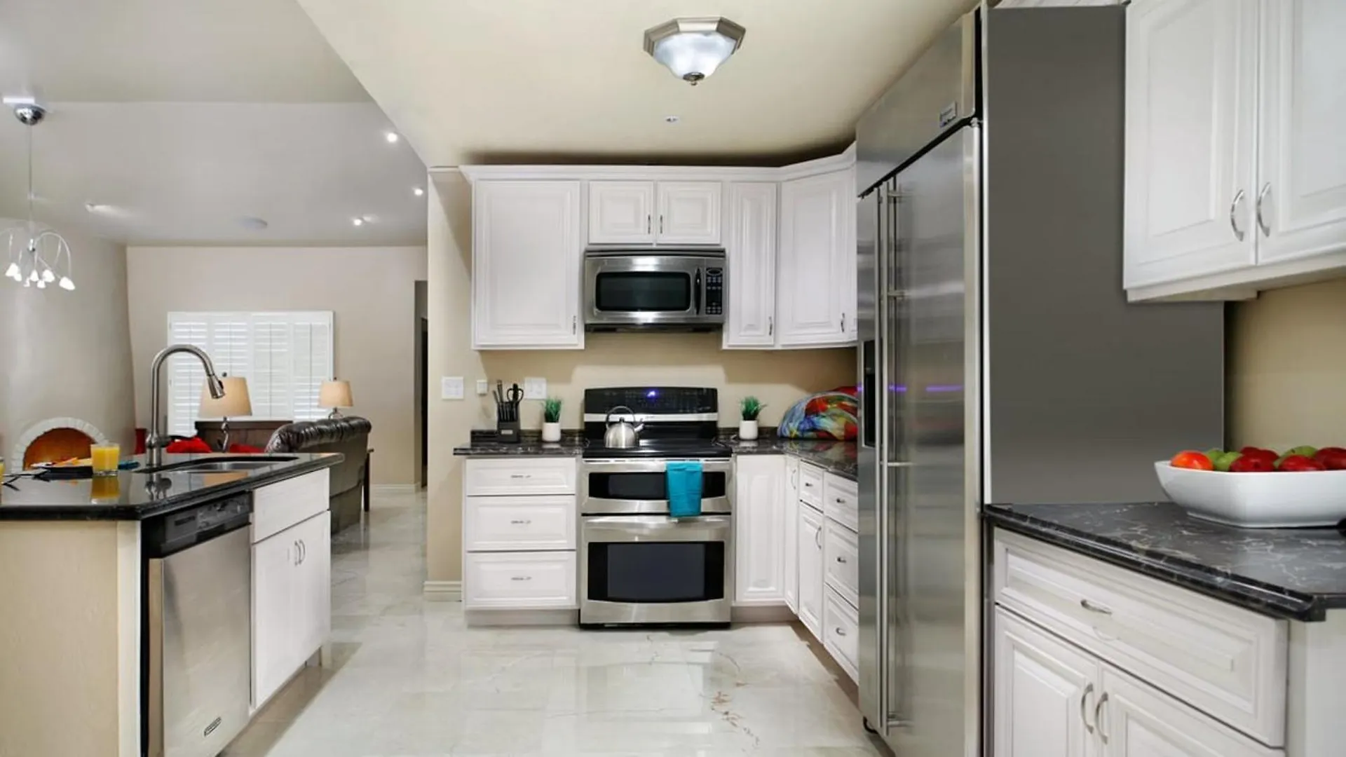 Newly Listed Customized Beds 8 Kings Or 18 Total Villa Phoenix